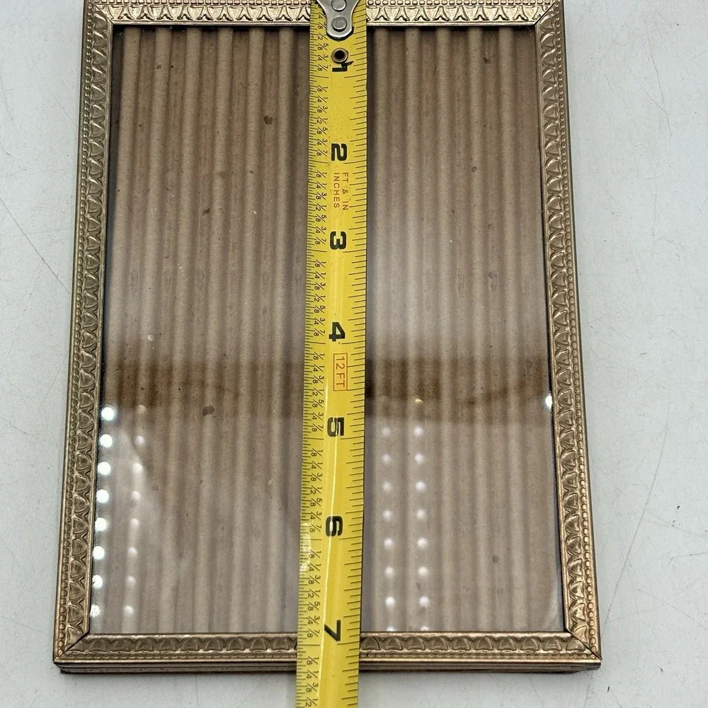 Vintage Metal Picture Frame Glass‎ Easel Gold Tone Ornate Design 5x7